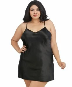 Dreamgirl International Plus Size Satin Robe & Chemise Set