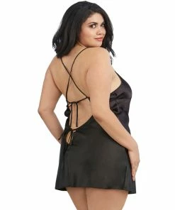 Dreamgirl International Plus Size Satin Robe & Chemise Set